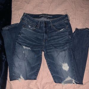 American Eagle Super Streachy Ripped Jeans
